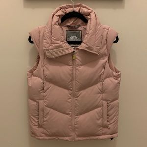 Aritzia TNA puffer vest - mauve pink